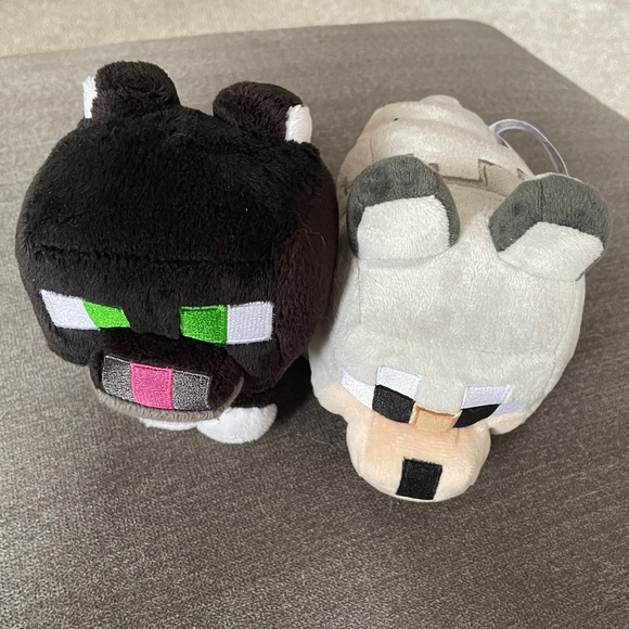 Mojang Jinx Official Minecraft 7” Tuxedo Cat & 9” Gray Wolf Plush Stuffed Toy - Picture 2 of 4